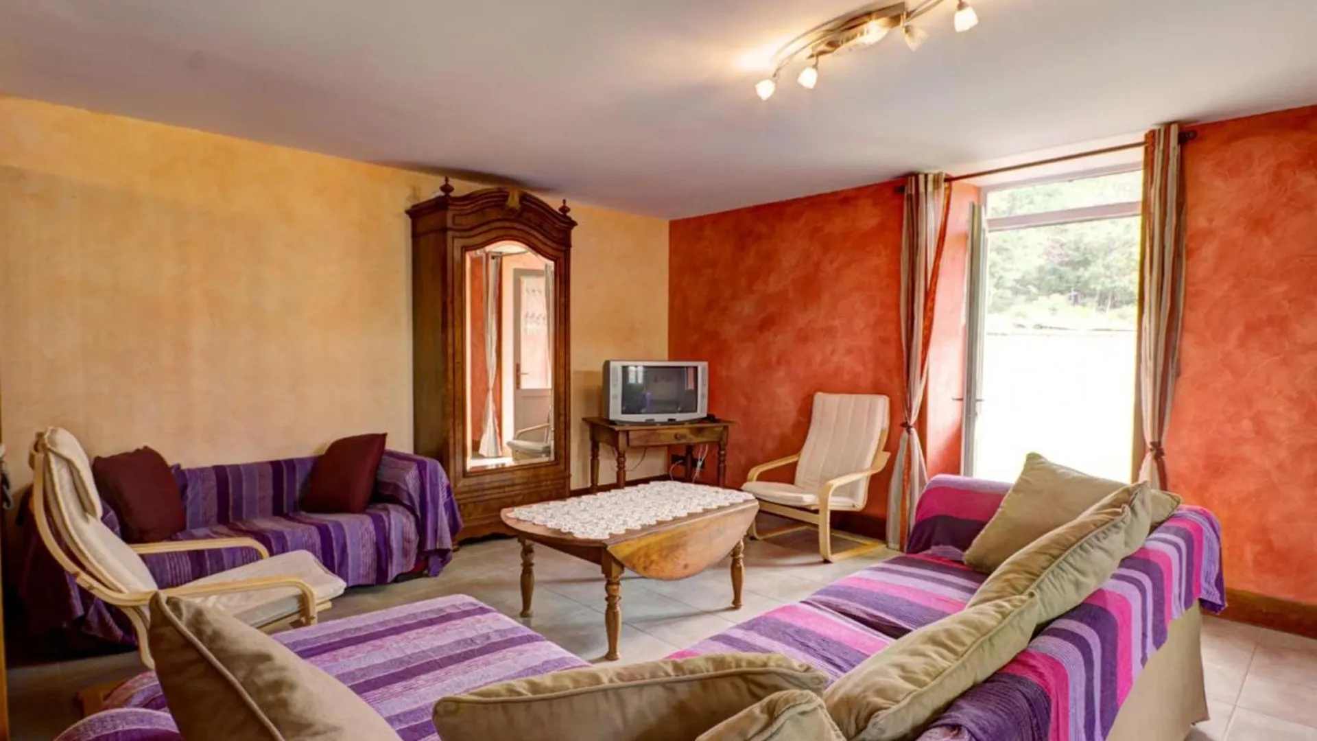 Grande Maison Authentique Avec Jardin Prive, Terrasse Et Vtt - Hebergement Pour 15 Personnes - Fr-1-496-109 Lure  Holiday home Lure (Loire)