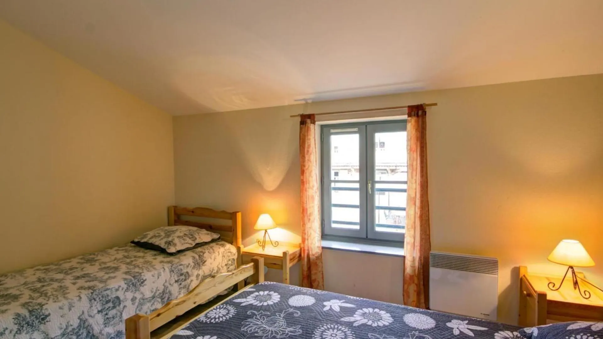 Holiday home Grande Maison Authentique Avec Jardin Prive, Terrasse Et Vtt - Hebergement Pour 15 Personnes - Fr-1-496-109 Lure